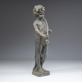 Statue de jardin en plomb patiné représentant un jeune musicien, 20ème siècle
