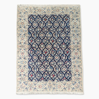 Tapis oriental de type Nain à décor floral, laine et soie sur coton, 20ème siècle