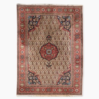 Tapis roumain à décor floral de style persan, laine sur coton, Roumanie, 20ème siècle