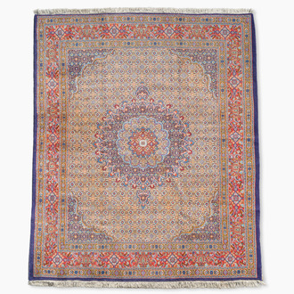 Tapis oriental de type Moud à décor floral, laine sur coton, 20ème siècle