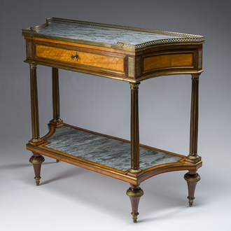 Desserte de style Louis XVI en bois sculpté aux montures en bronze et cuivre et recouvert de marbre gris Sainte-Anne, France, 19ème siècle