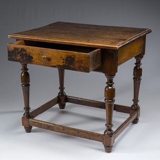 Table de changeur à un tiroir en chêne, Flandre, 18ème siècle