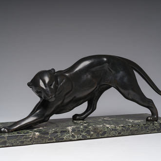 Plagnet (20ème siècle): Panthère Art déco, zamak patiné sur un socle en marbre