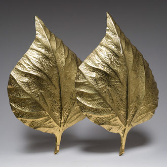 Tommaso Barbi (1944-2015): A pair of gilt brass leaf-shaped one-light wall sconces, Italy, 1970s