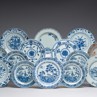 Fourteen Chinese blue, white and verte-Imari plates with various designs, Kangxi and later