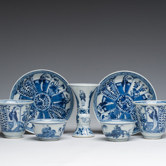 A varied collection of Chinese blue and white porcelain with figures and floral design, 18th/19th C.