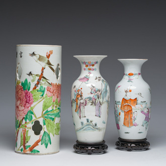 A Chinese reticulated qianjiang cai hatstand with birds among blossoming branches and two famille rose vases with animated design, 19th/20th C.
