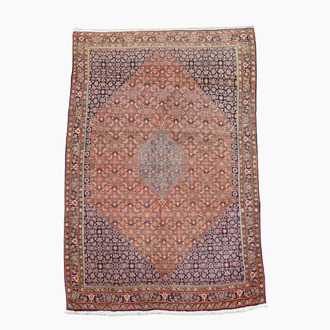 A Persian Bidjar rug with floral design, wool on cotton, first half 20th C.