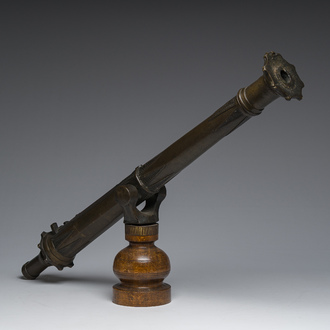 An Indonesian or Malaysian bronze mobile 'Lantaka' cannon, 18th/19th C.