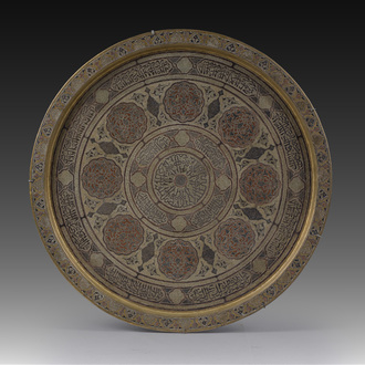A large Islamic 'Mamluk revival' inlaid brass tray, Egypt or Syria, 19th/20th C.