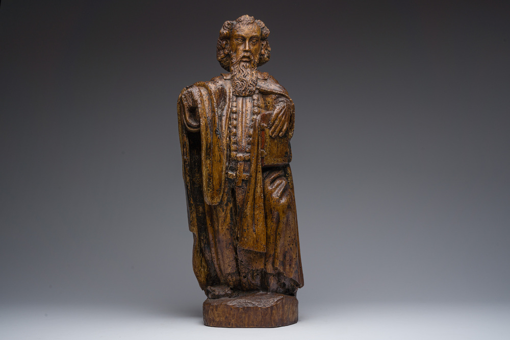 Saint Antoine en bois sculpt&eacute; avec traces de polychromie, 17&egrave;me si&egrave;cle