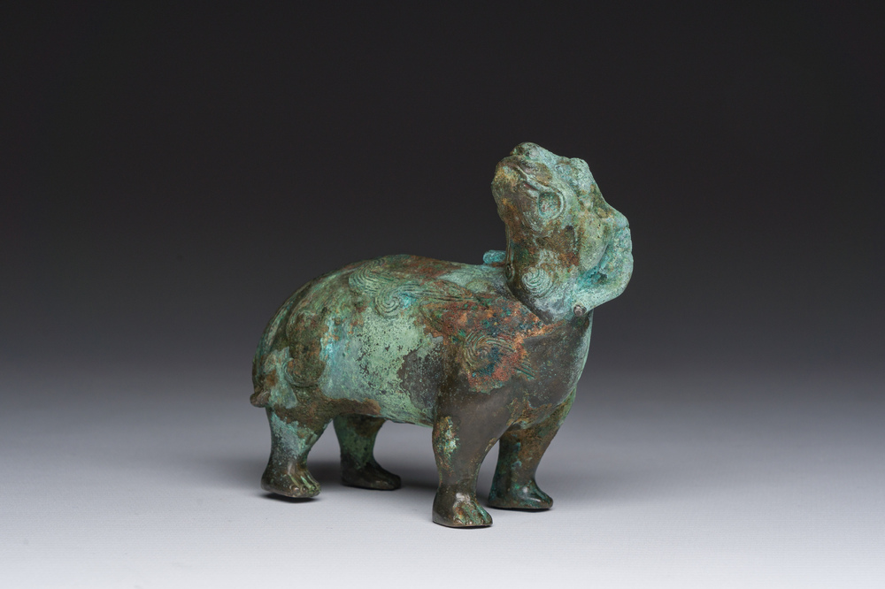 Mod&egrave;le d'un b&eacute;lier en bronze, Chine, probablement Han