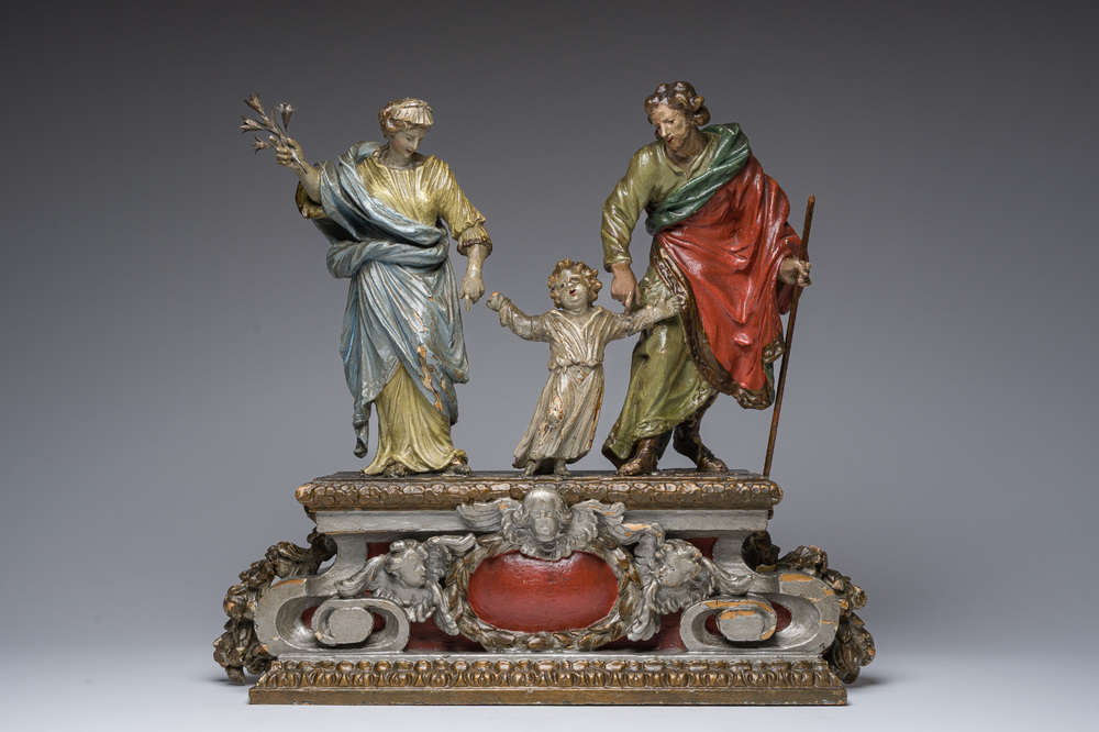 Een Vlaamse gepolychromeerd houten groep met de Heilige Familie, 18de eeuw