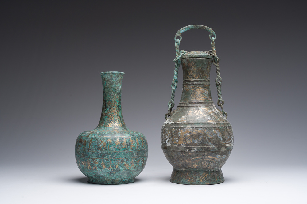 Deux vases de forme bouteille en bronze incrust&eacute;, Chine, probablement Han
