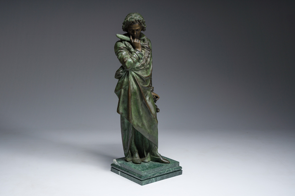 Ferdinando de Luca (19&egrave;me/20&egrave;me si&egrave;cle): Ludwig van Beethoven, bronze &agrave; patine verte sur un socle en marbre vert de mer, 20&egrave;me si&egrave;cle