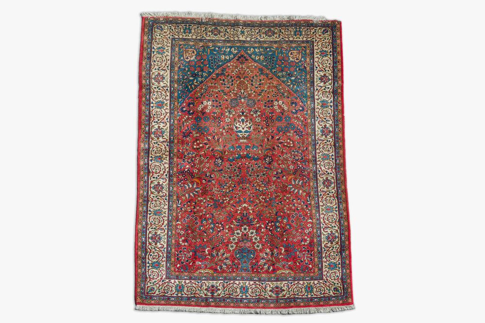 Tapis oriental de type Sarouk &agrave; d&eacute;cor floral, laine sur coton, milieu du 20&egrave;me si&egrave;cle