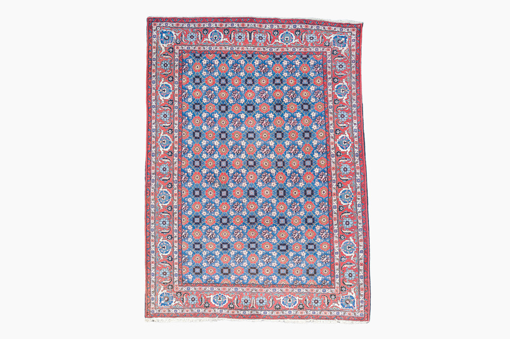 Tapis oriental de type Varamin &agrave; d&eacute;cor floral, laine sur coton, deuxi&egrave;me moiti&eacute; du20&egrave;me si&egrave;cle
