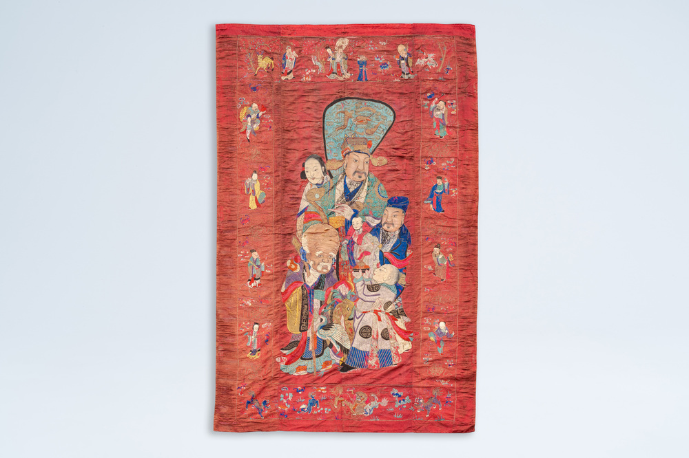 Broderie verticale en soie &agrave; d&eacute;cor de figures des Trois &Eacute;toiles, Chine, 19&egrave;me si&egrave;cle