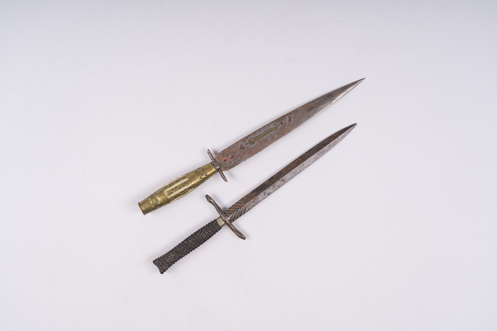 Twee dolken in koper en smeedijzer, Spanje en West-Europa, 17de/18de eeuw