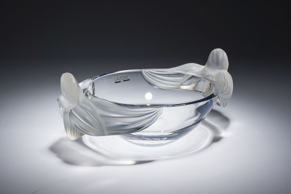A French crystal 'Loriol' table centrepiece with frosted orchid handles, Lalique, last quarter 20th C.