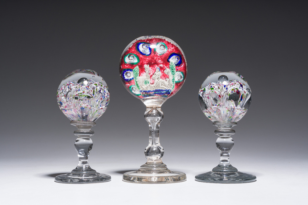 Drie glazen presse-papiers, 19de eeuw