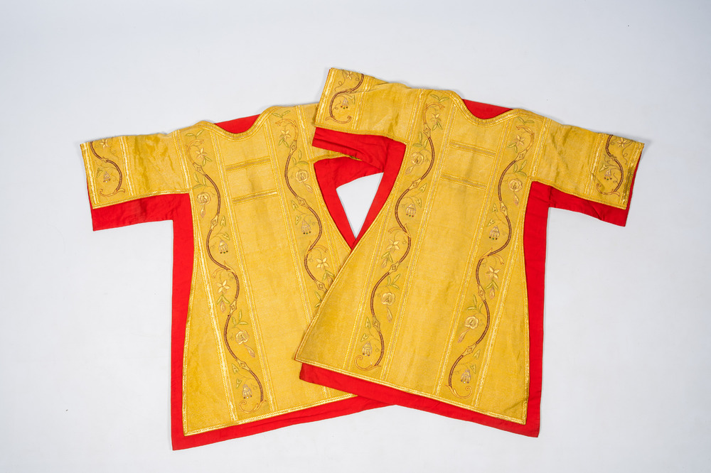 A pair of Gothic Revival gold thread dalmatics with floral inlaid relief design, 20th C.