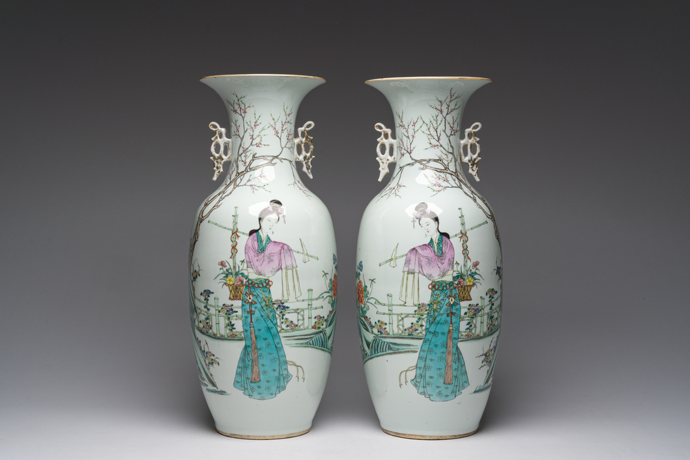 A pair of Chinese famille rose 'Lan Caihe' vases, 19th C.