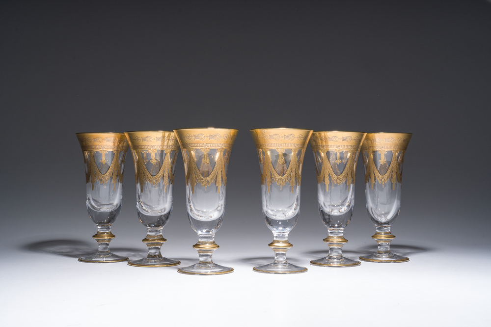 Six Italian crystal champagne glasses with partly gilt design, 20th C.