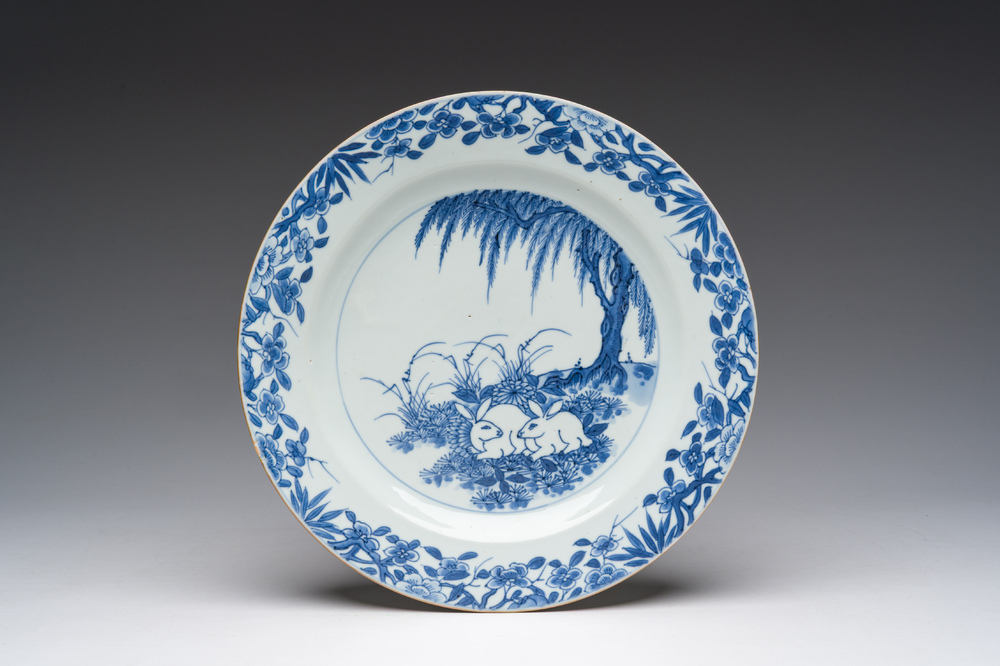 A Chinese blue and white dish with two hares, Qianlong
