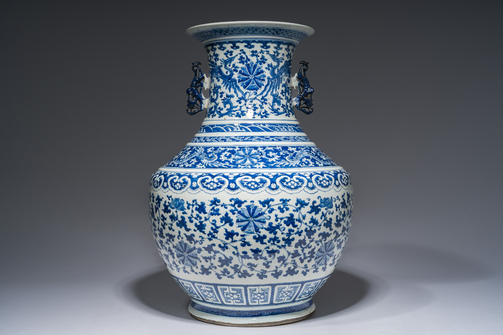 A large Chinese blue and white 'hu' vase with phoenixes and lotus scrolls, 19th C.