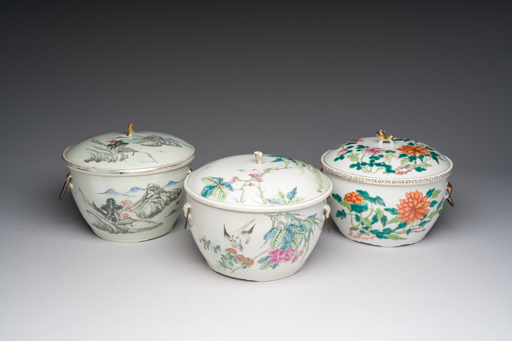 Three Chinese famille rose and qianjiang cai warming bowls and covers, 19th/20th C.
