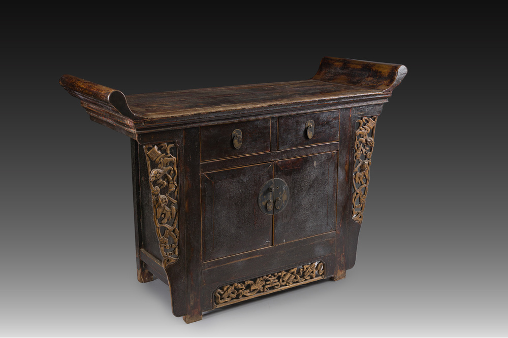 A Chinese wooden altar cabinet ('jia tang gui') with openworked ends, Guangdong/Fujian, late Qing/Republic