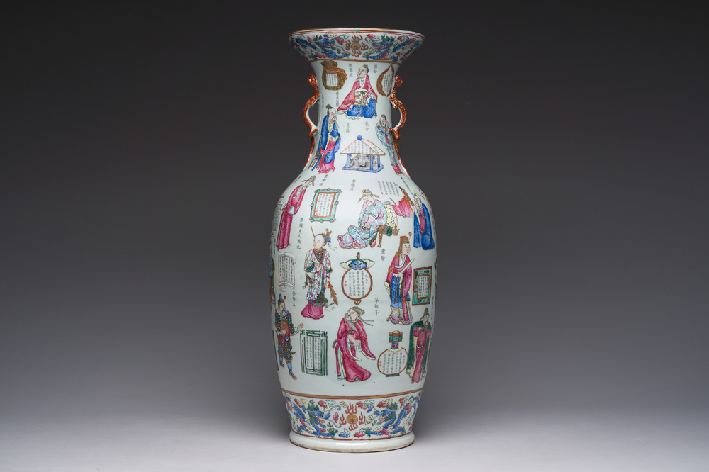 Een Chinese famille rose vaas met Wu Shuang Pu decor, 19de eeuw