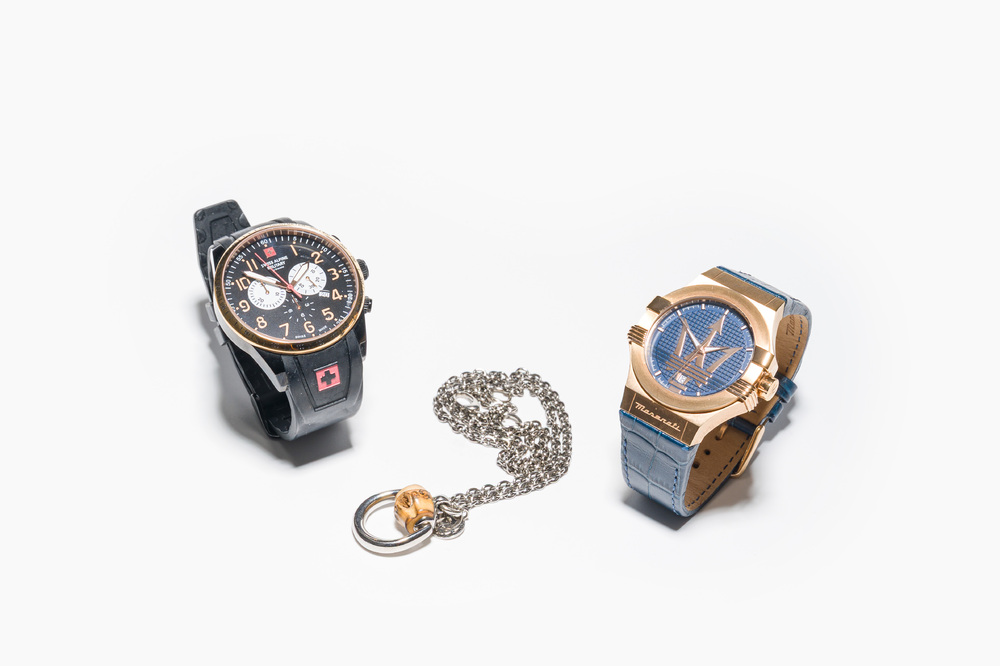 A silver Gucci necklace, a Maserati 'Potenza' wristwatch and a Grovana 'Swiss Alpine Military' wristwatch, 20th/21st C.