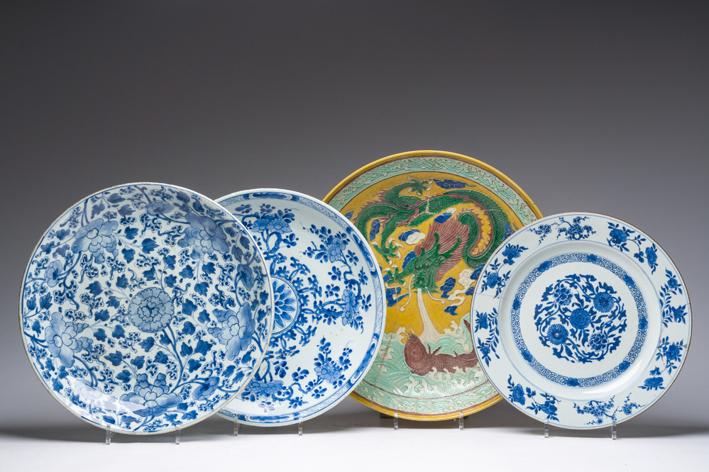 Three Chinese blue and white dishes and one polychrome dish, Kangxi and 19th/20th C.