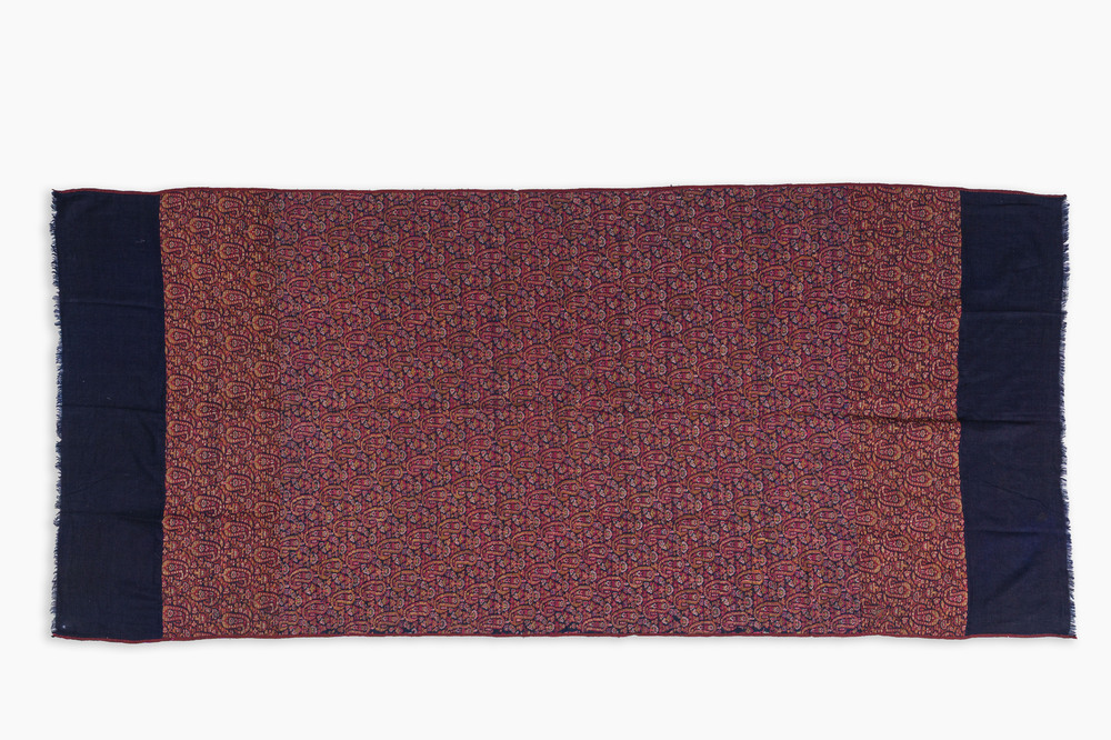 An Indian handwoven wool pashmina shawl with 'Paisley' design, Kashmir, second third 20th C.
