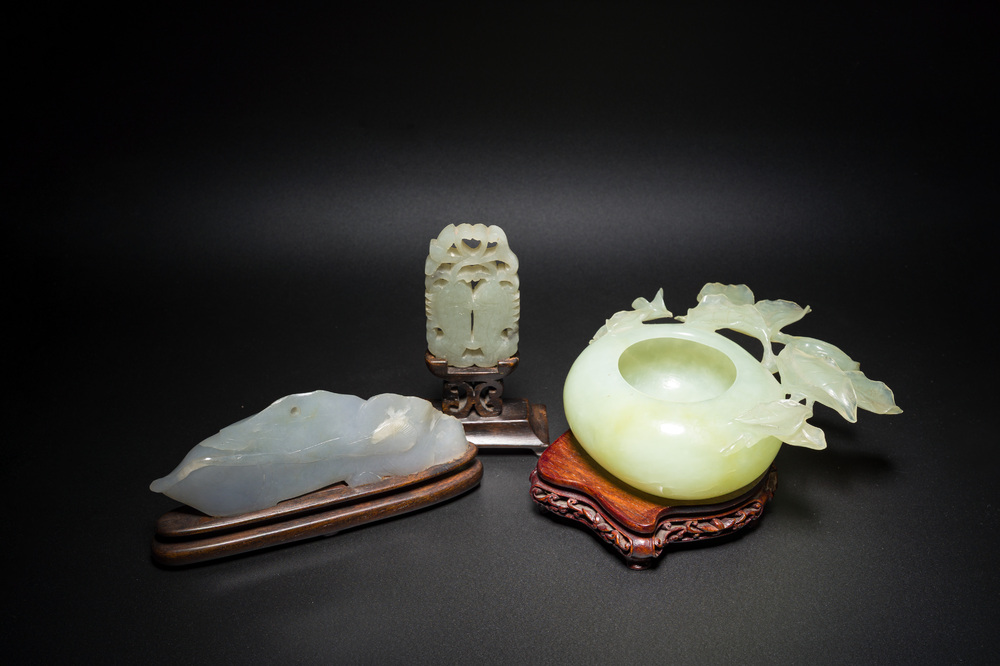 Three Chinese hardstone carvings, 19th/20th C.