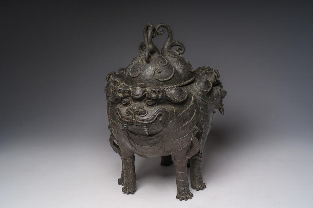 A Chinese bronze 'three luduan' tripod censer, 17th/18th C.