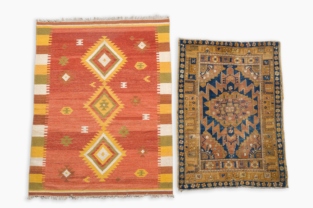 Two Turkish rugs, a.o. a Kilim, wool on cotton, mid 20th C.