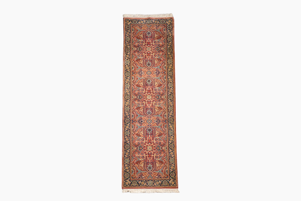 A Bulgarian or Romanian Kashmir rug with floral design, wool on cotton, mid 20th C.
