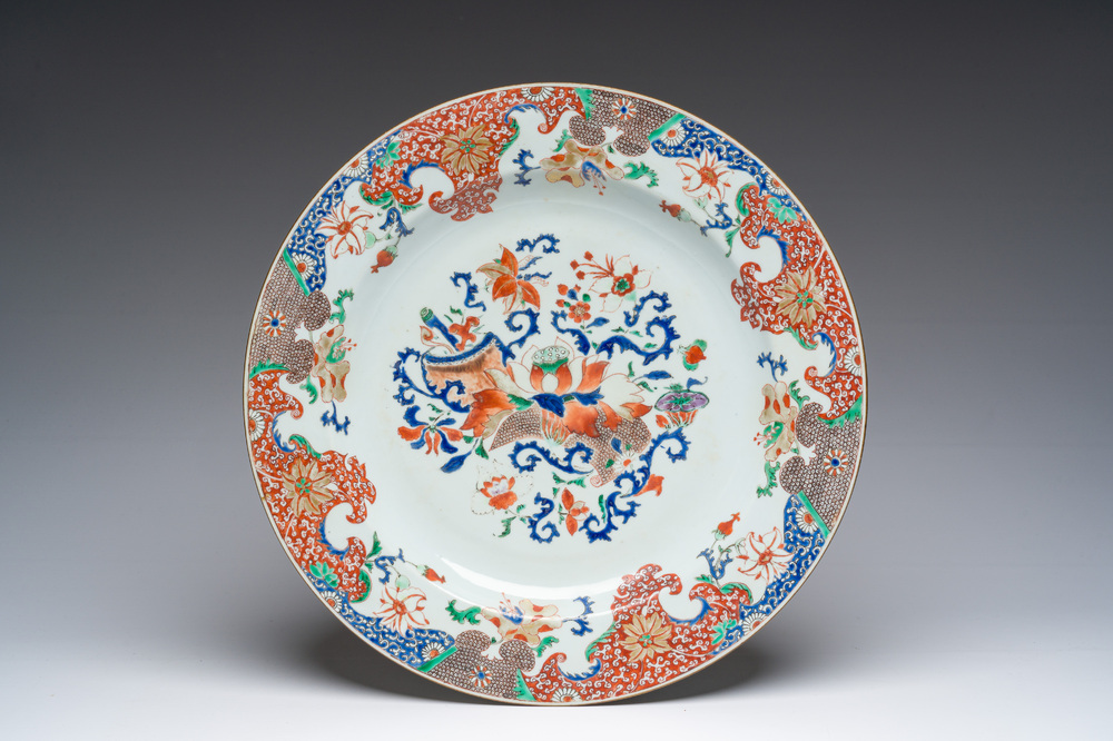 A large Chinese famille verte 'lotus' dish, Yongzheng/Qianlong