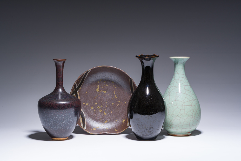 Three Japanese studio pottery vases and a bowl, Showa, 20th C.