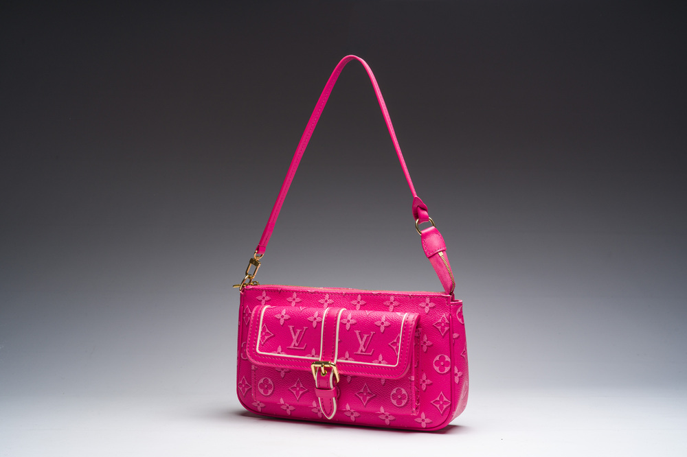 Sac &agrave; main Louis Vuitton, 'Monogram Fall For You Maxi Multi-Pochette', France, 21&egrave;me si&egrave;cle