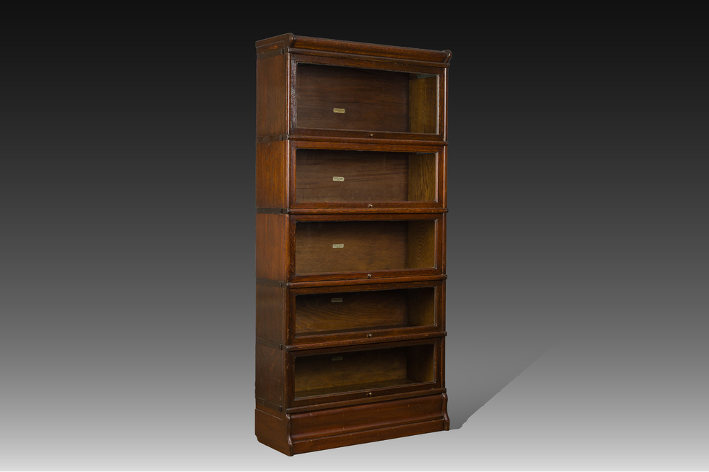 Biblioth&egrave;que modulaire en ch&ecirc;ne compos&eacute;e de cinq &eacute;l&eacute;ments, Globe Wernicke, Angleterre, d&eacute;but du 20&egrave;me si&egrave;cle