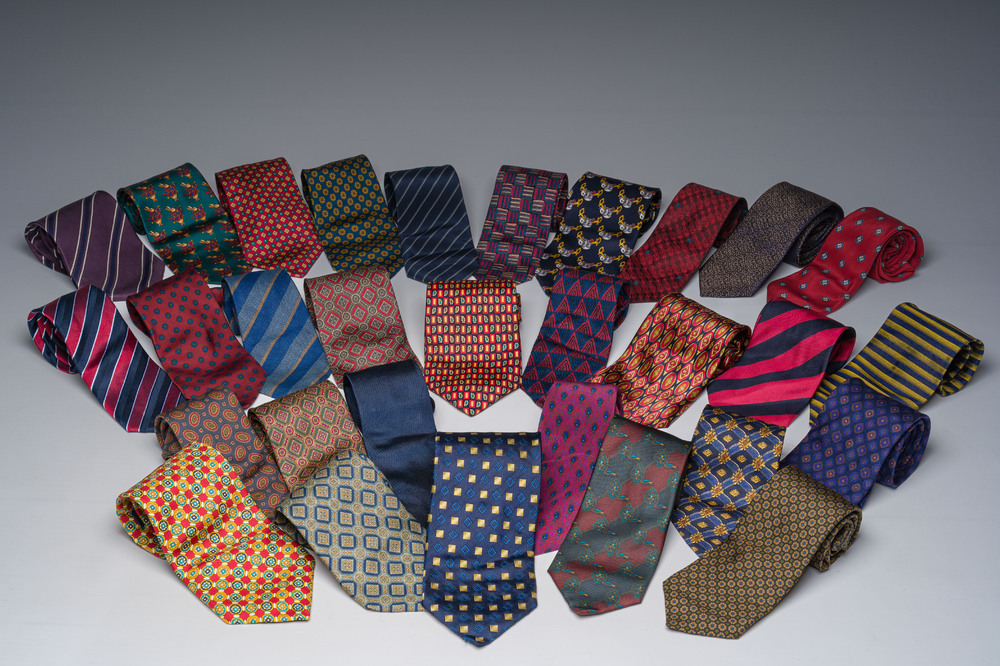 A varied collection of thirty silk ties, a.o. Luca Franzini, Dormeuil, Pitti-Uomo, Michelsons, etc., 20th C.