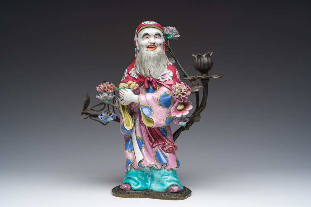 Een Samson porseleinen famille rose-stijl sculptuur met bronzen montuur, Parijs, eind 19de eeuw