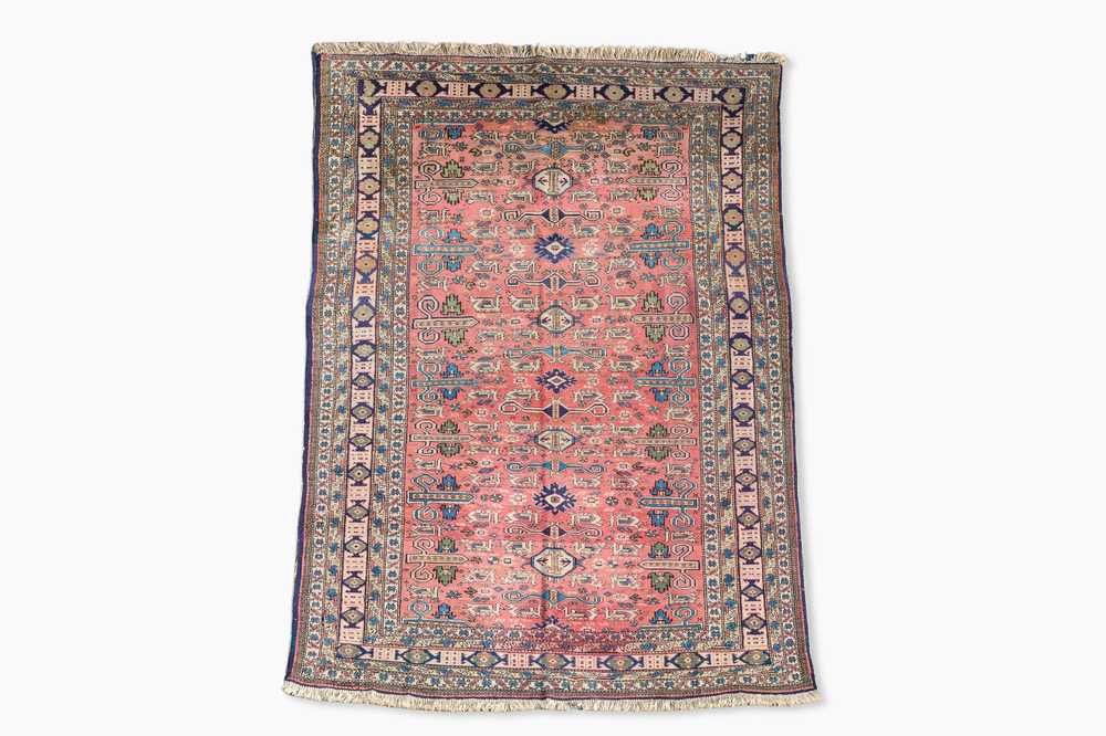A Persian Ardebil rug with floral design, wool on cotton, mid 20th C.