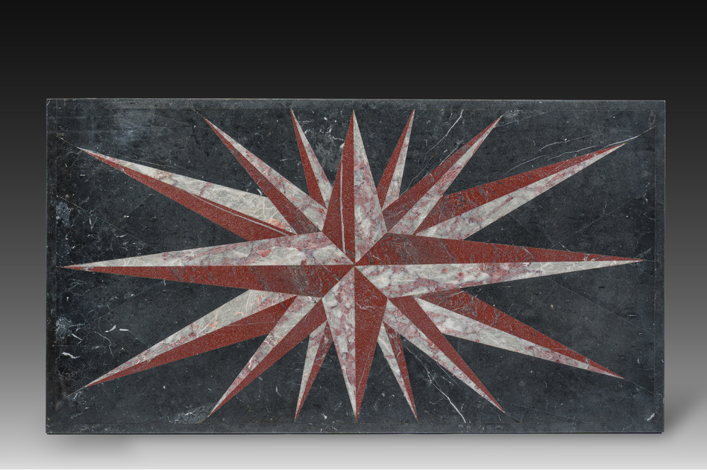 Een rechthoekig Italiaans pietra dura tafelblad met een ster, 20ste eeuw