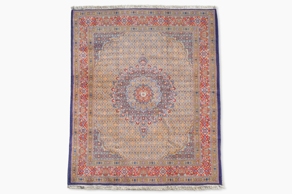 A Persian Moud rug with floral design, wool on cotton, 20th C.