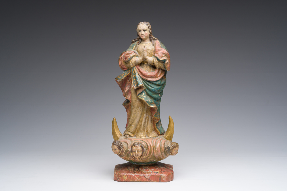Sculpture de l'Immacul&eacute;e Conception de Marie en bois sculpt&eacute; et polychrome, sud de l'Europe, 18&egrave;me si&egrave;cle